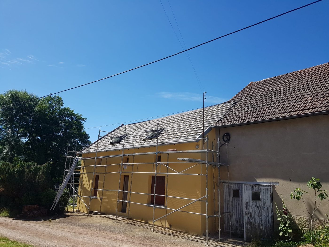 Démoussage et nettoyage toiture à Domérat