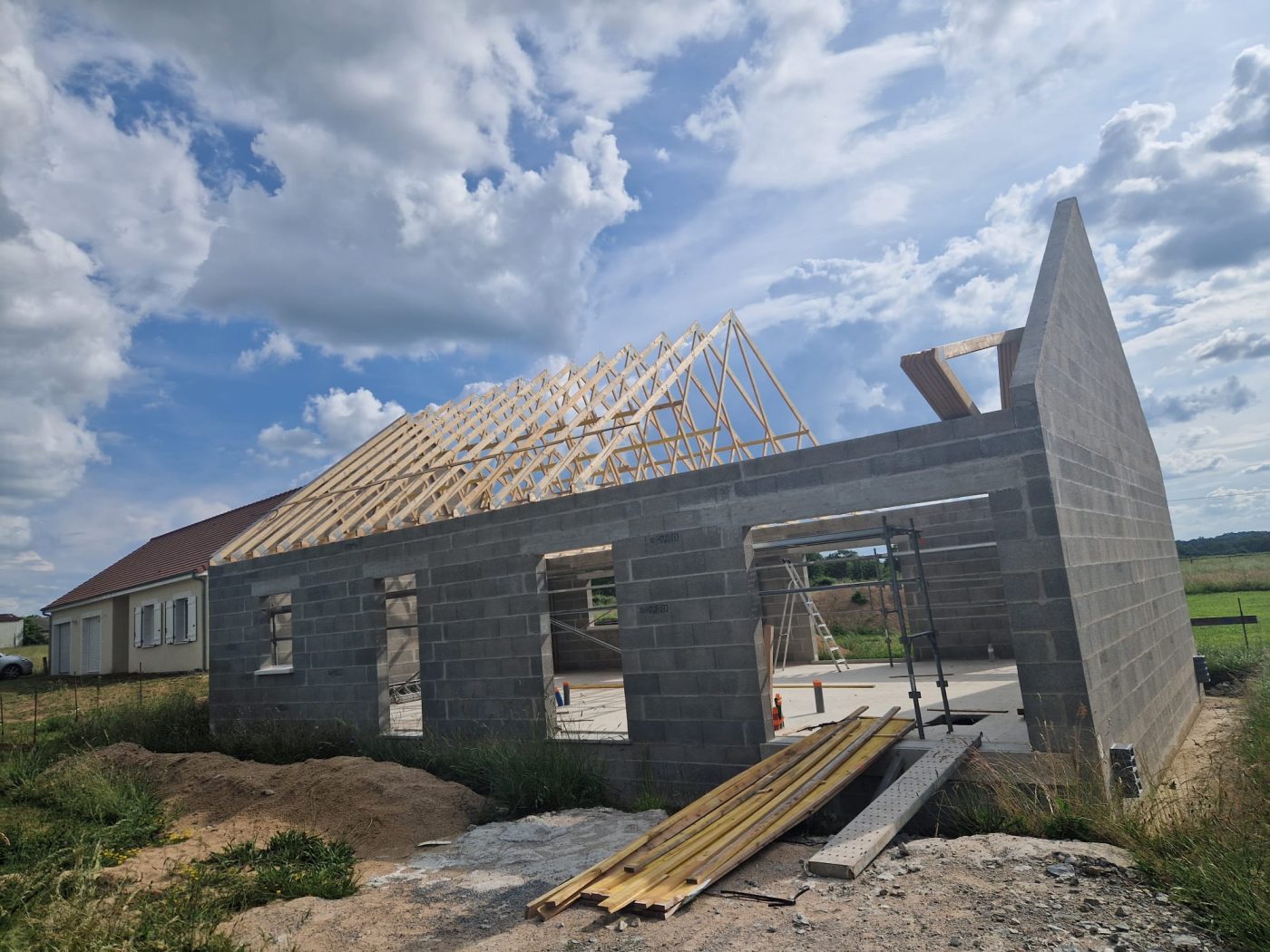 Démoussage et nettoyage toiture à Domérat