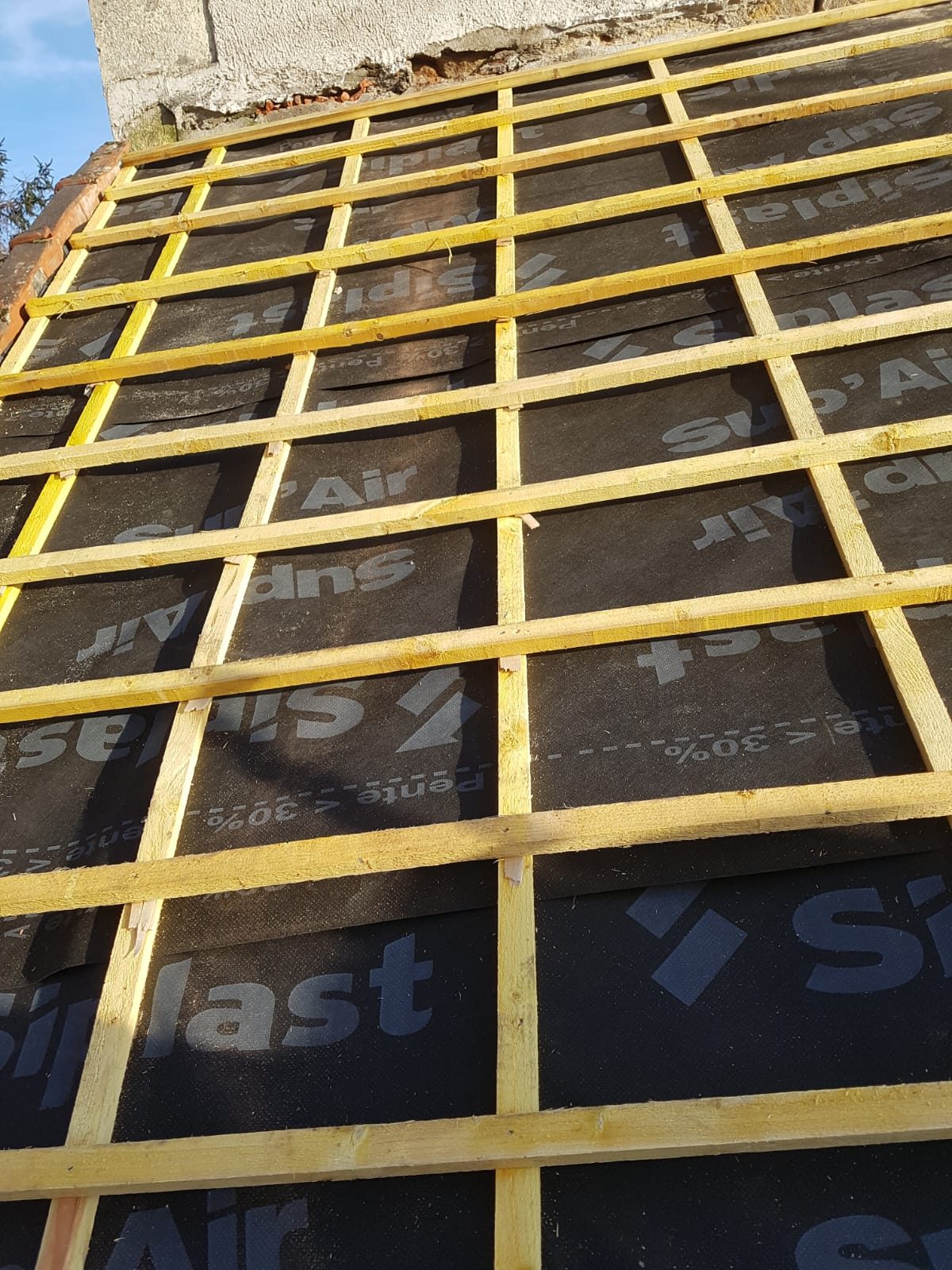 Démoussage et nettoyage toiture à Domérat